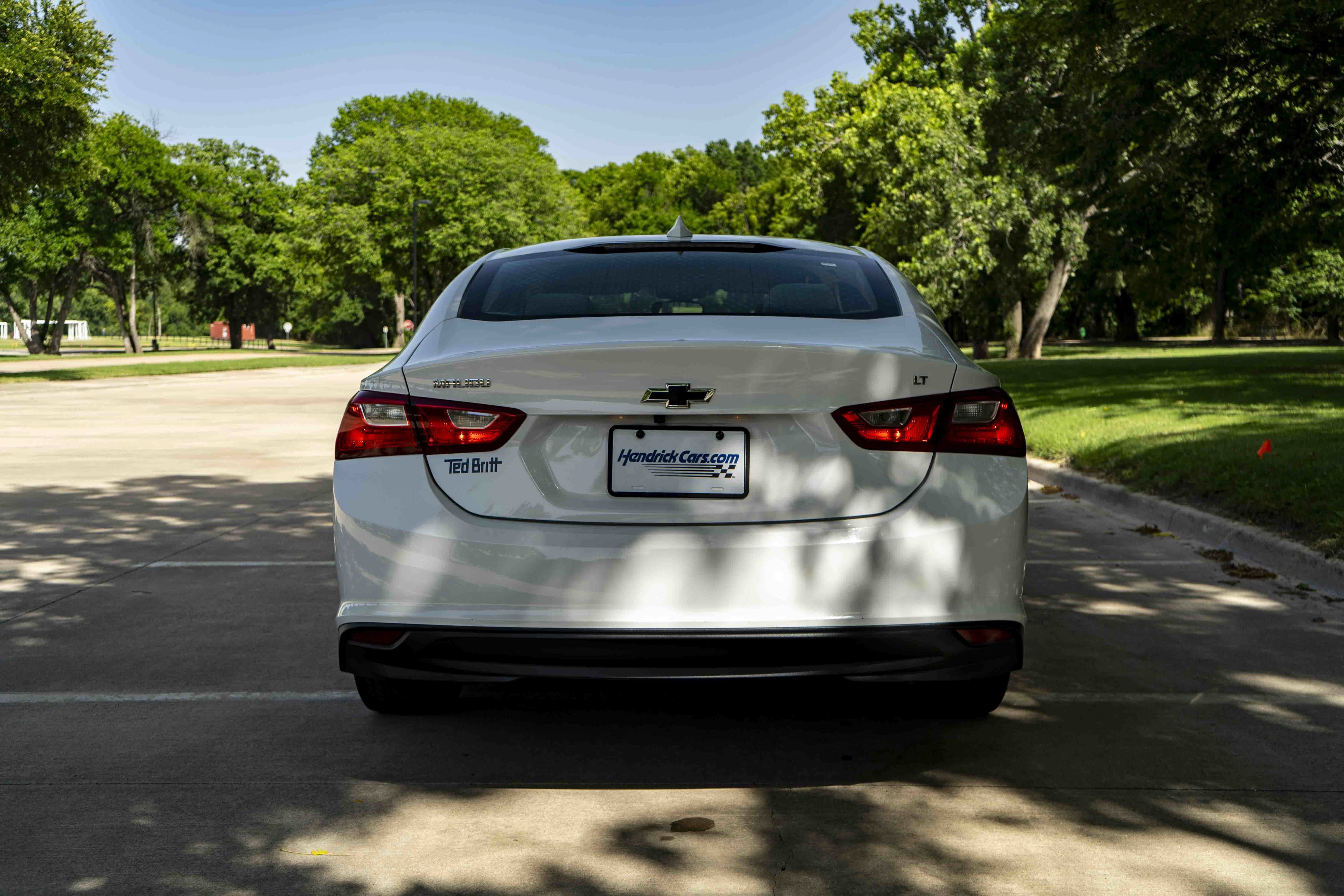 Used 2017 Chevrolet Malibu LT FWD image 8