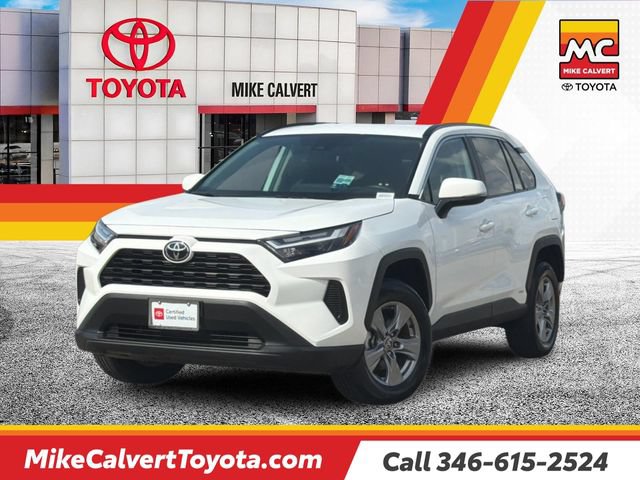 Certified 2025 Toyota RAV4 LE AWD/4WD image 1