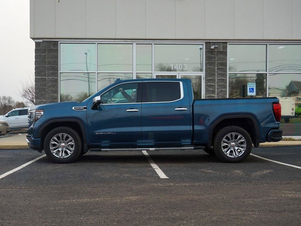Used 2024 GMC Sierra 1500 Denali AWD/4WD image 5