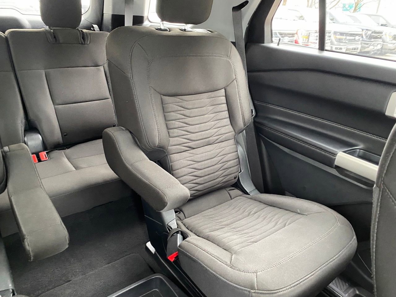 Used 2021 Ford Explorer XLT image 22