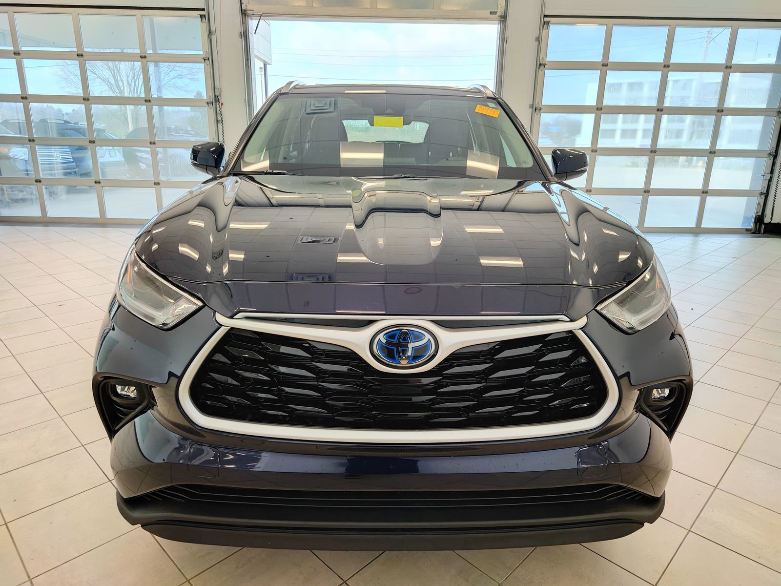 Used 2021 Toyota Highlander XLE image 9