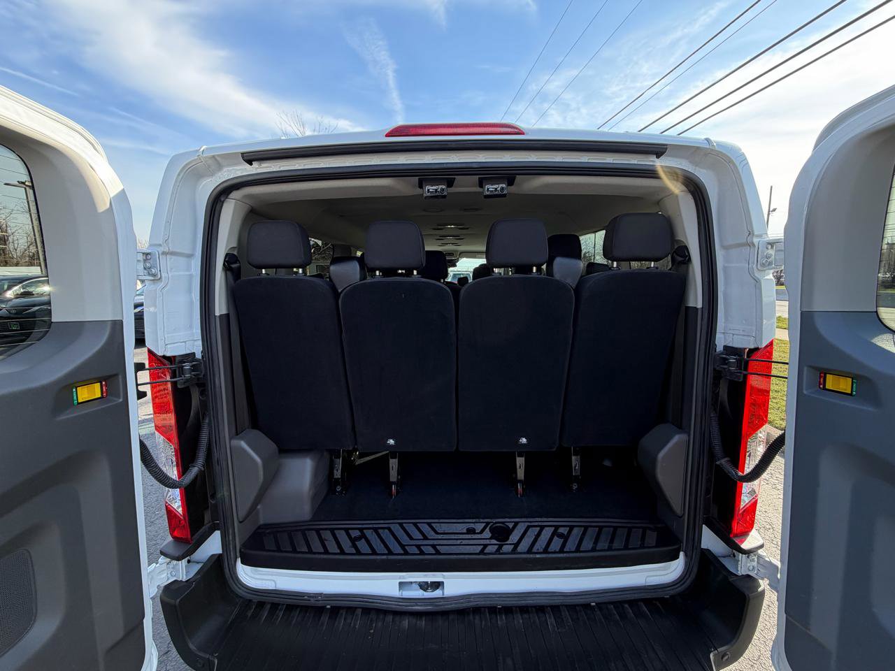 Used 2025 Ford Transit 350 XLT image 38