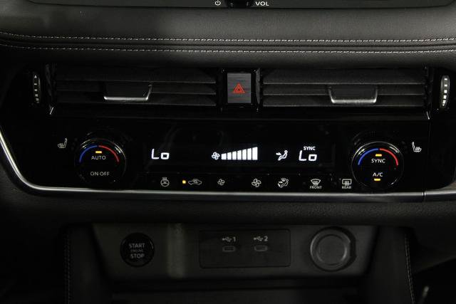 Certified 2025 Nissan Rogue Platinum FWD image 23