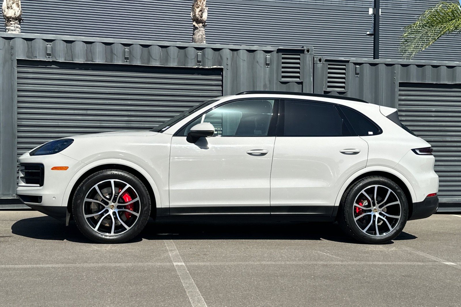 Certified 2024 Porsche Cayenne S AWD/4WD image 2