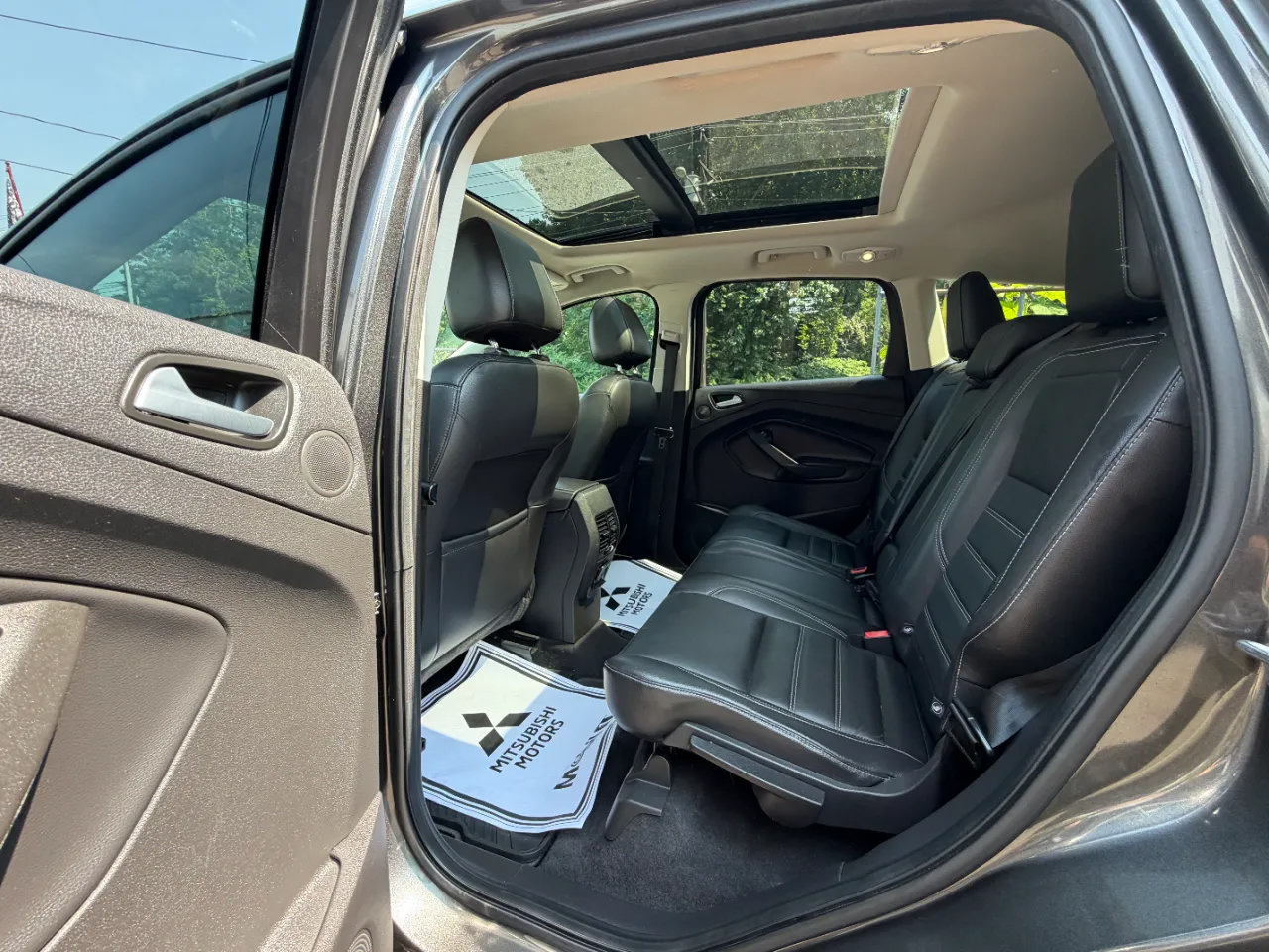 Used 2017 Ford Escape Titanium AWD/4WD image 27