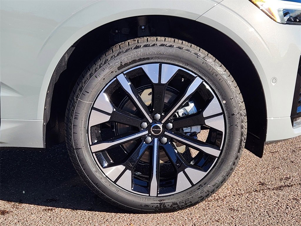 New 2026 Volvo XC60 B5 Plus w/ Climate Package image 29