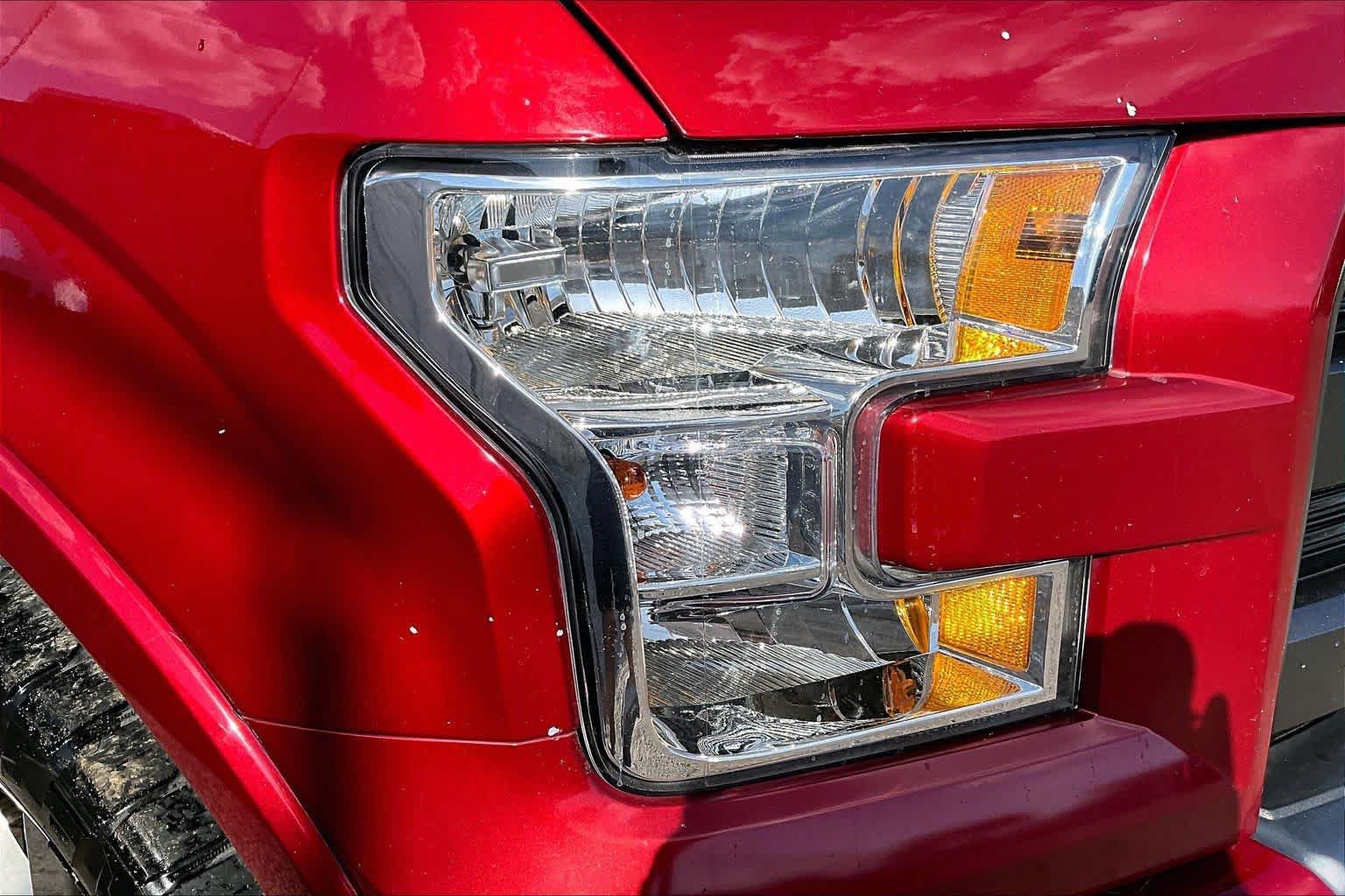 Used 2015 Ford F150 Lariat RWD image 28