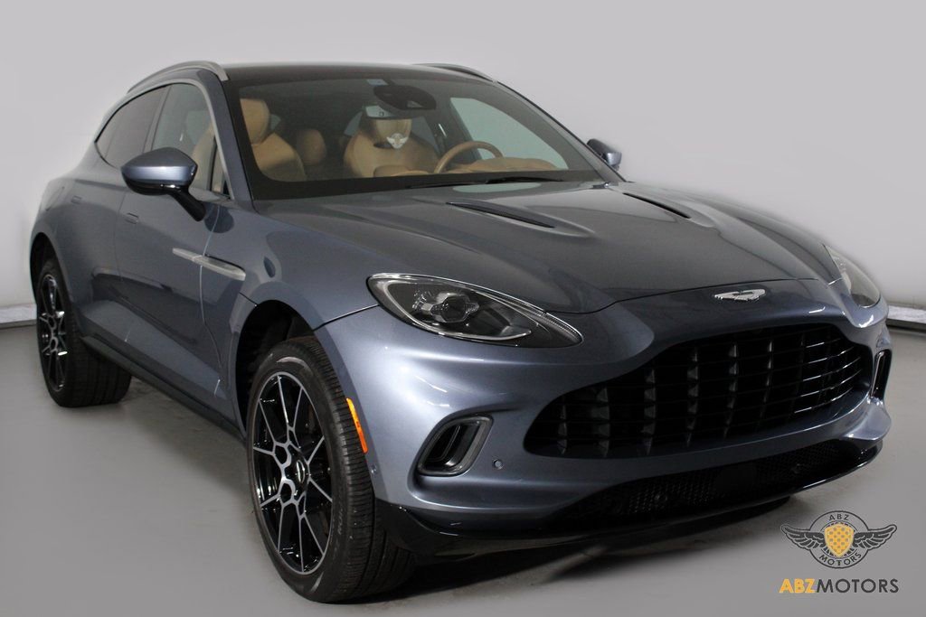 Used 2021 Aston Martin DBX image 2
