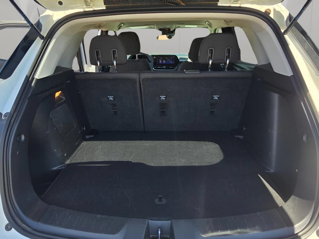 Used 2025 Chevrolet TrailBlazer LT AWD/4WD image 10