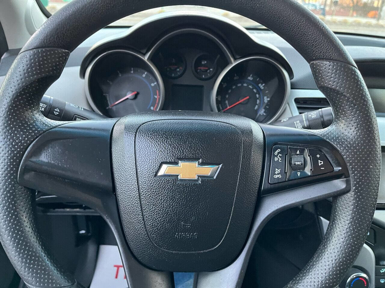 Used 2014 Chevrolet Cruze LS image 26