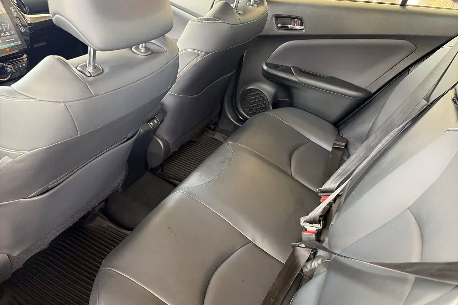 Used 2021 Toyota Prius Prime Limited FWD image 4