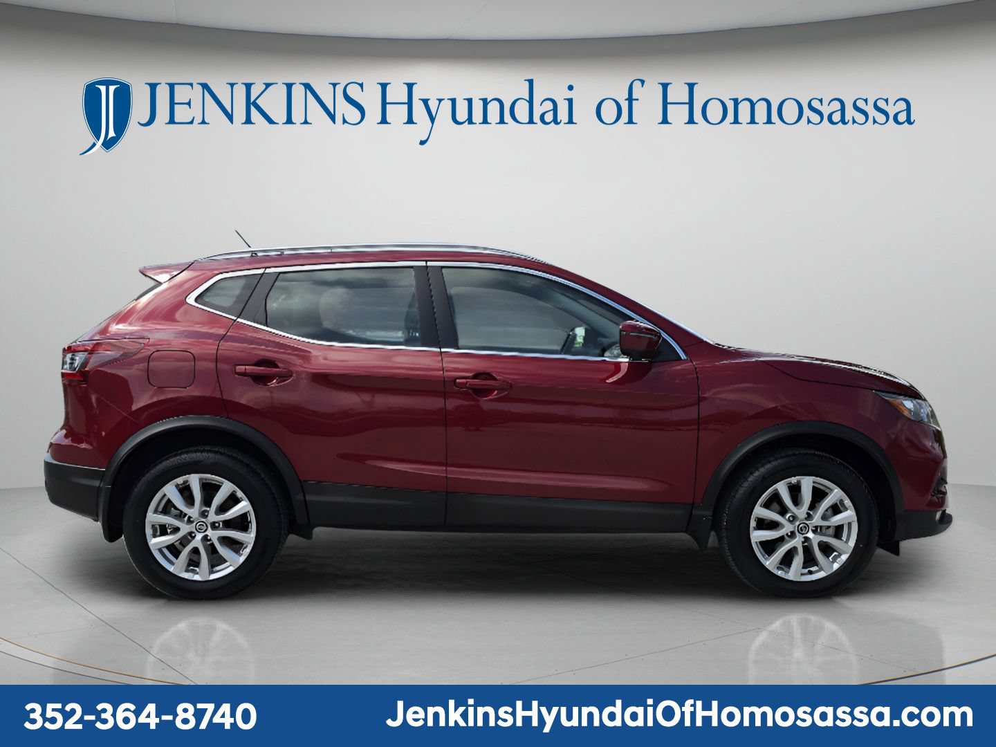 Used 2022 Nissan Rogue Sport SV w/ Technology Package FWD image 2