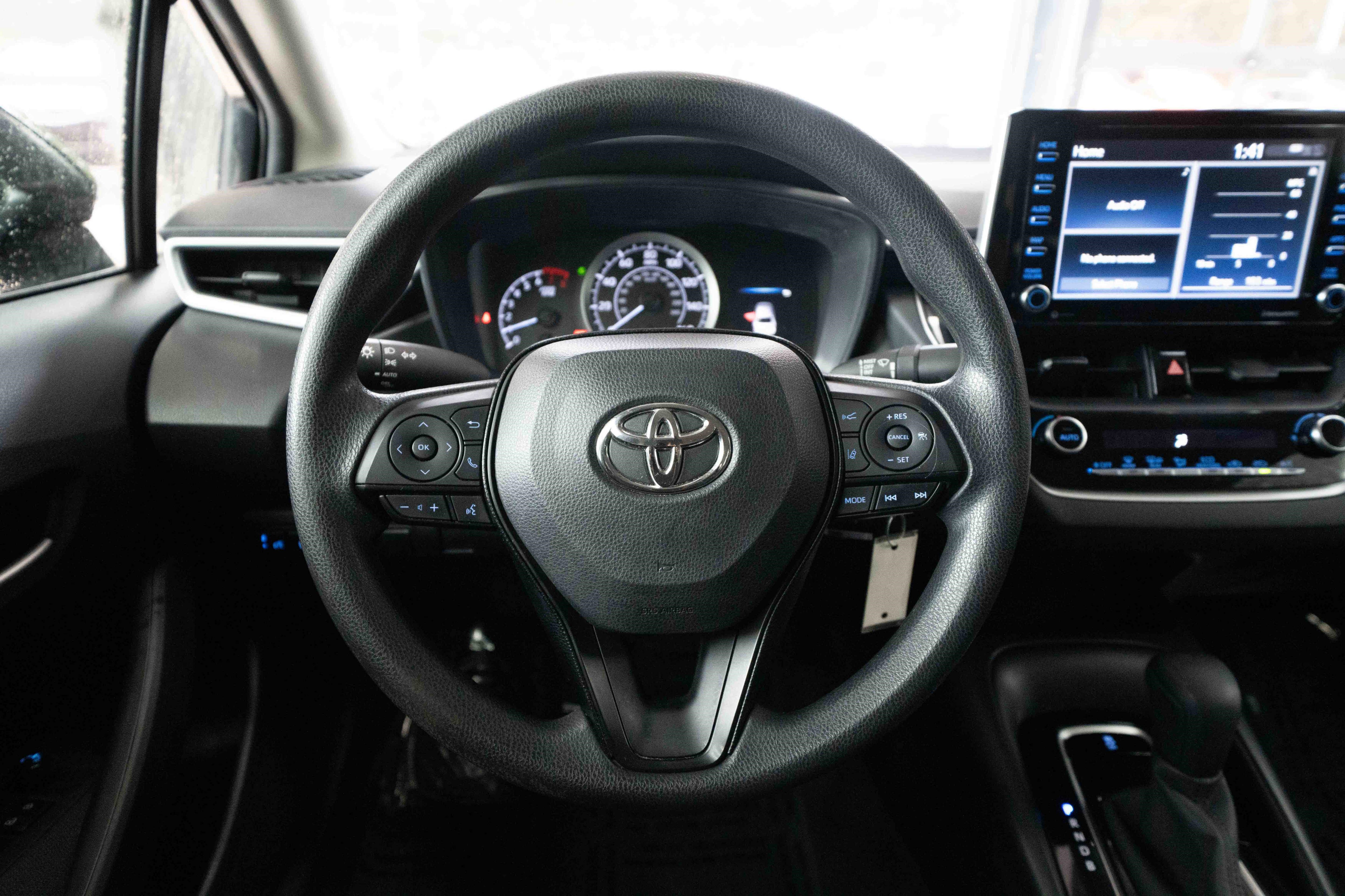 Used 2021 Toyota Corolla LE w/ Carpet Mat Package (TMS) image 21