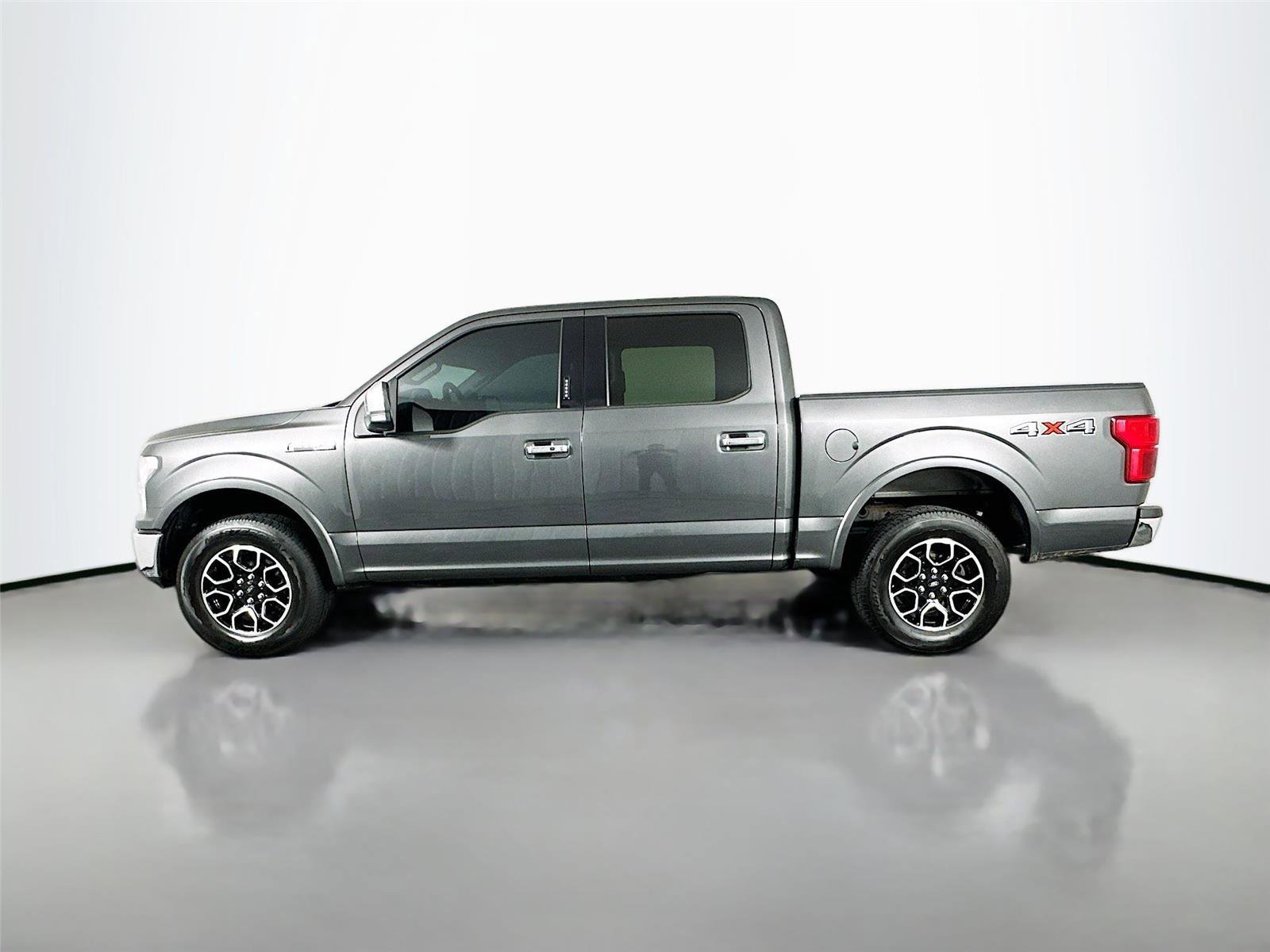 Used 2019 Ford F150 Lariat w/ Equipment Group 502A Luxury AWD/4WD image 8