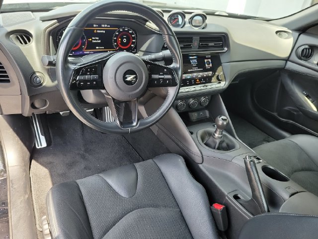 Certified 2025 Nissan Z Performance w/ Floor Mat Package RWD image 4