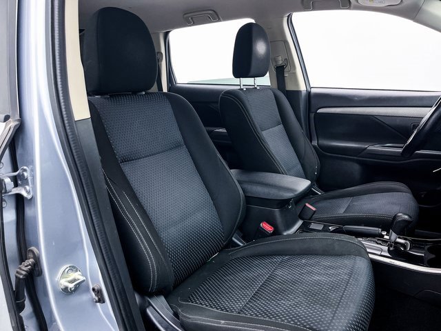 Used 2017 Mitsubishi Outlander ES image 9