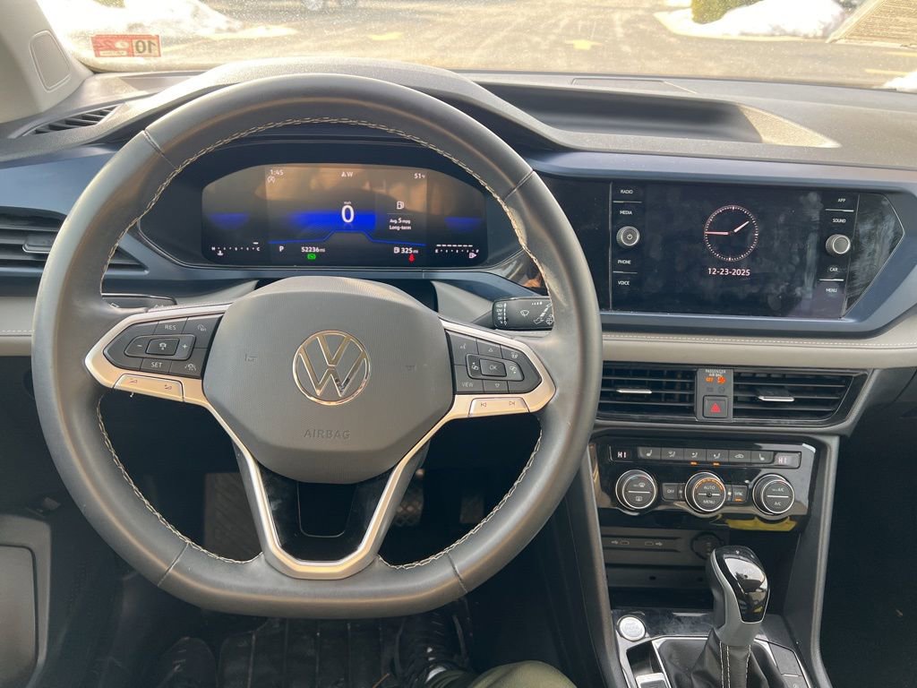 Used 2024 Volkswagen Taos SE image 24