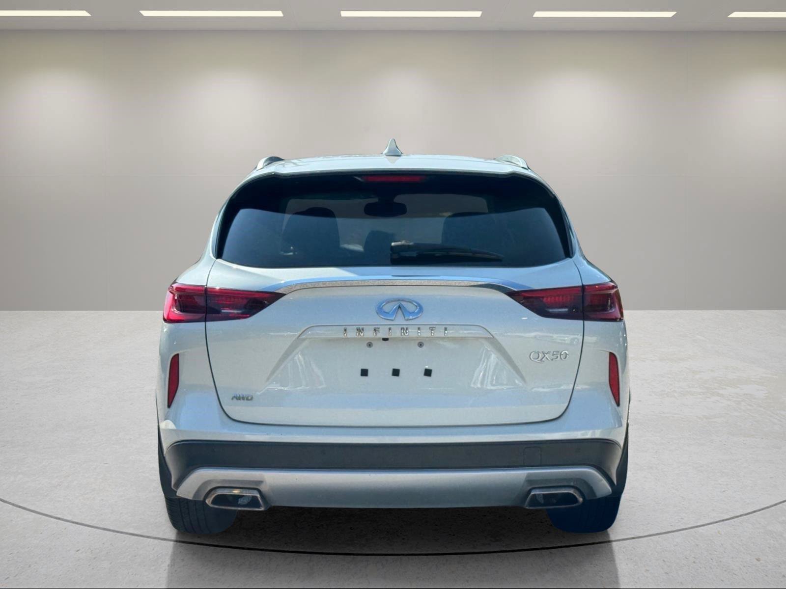 Used 2020 INFINITI QX50 Luxe w/ Navigation Package AWD/4WD image 4