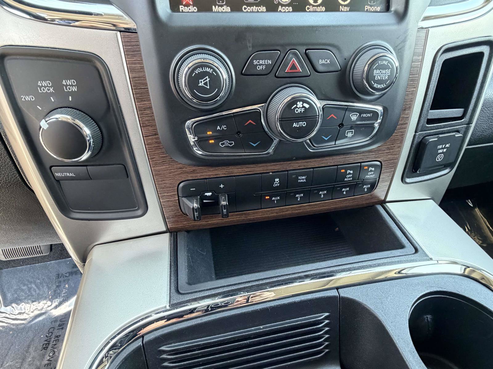 Used 2017 RAM 2500 Laramie w/ Sport Appearance Group AWD/4WD image 13
