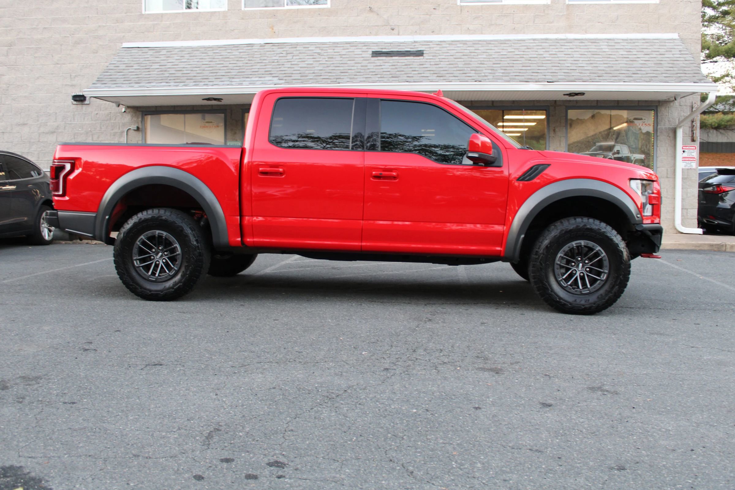 Used 2020 Ford F150 Raptor w/ Equipment Group 802A Luxury image 18