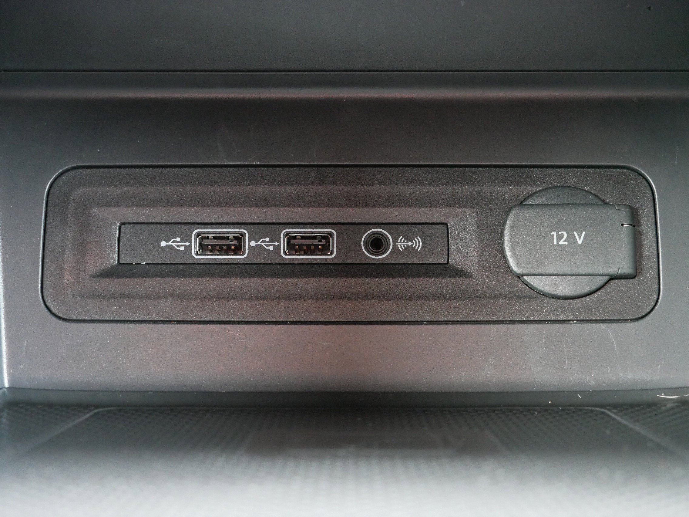 Used 2021 Volkswagen Atlas SE image 33