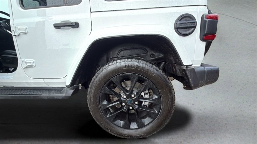 Used 2024 Jeep Wrangler Sahara 4xe image 25