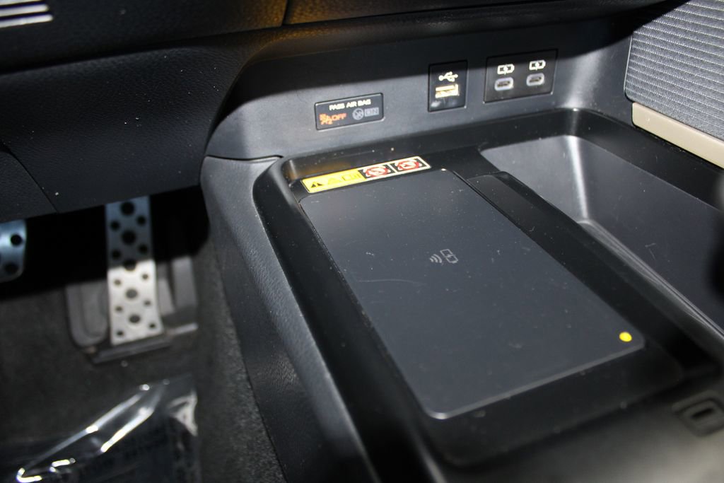 Certified 2025 Toyota Camry SE FWD image 6