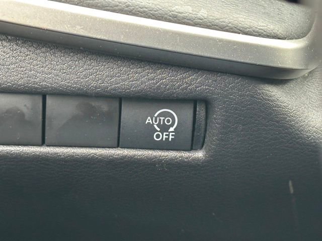 Used 2025 Nissan Kicks S image 15