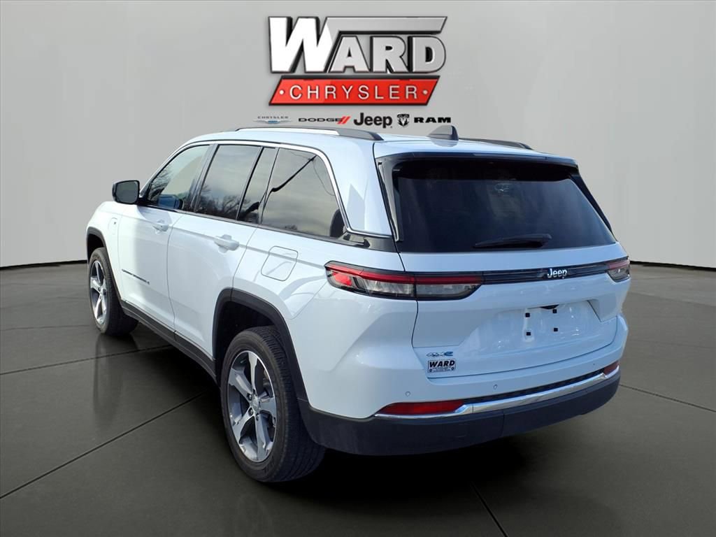 Used 2022 Jeep Grand Cherokee Limited 4xe image 3