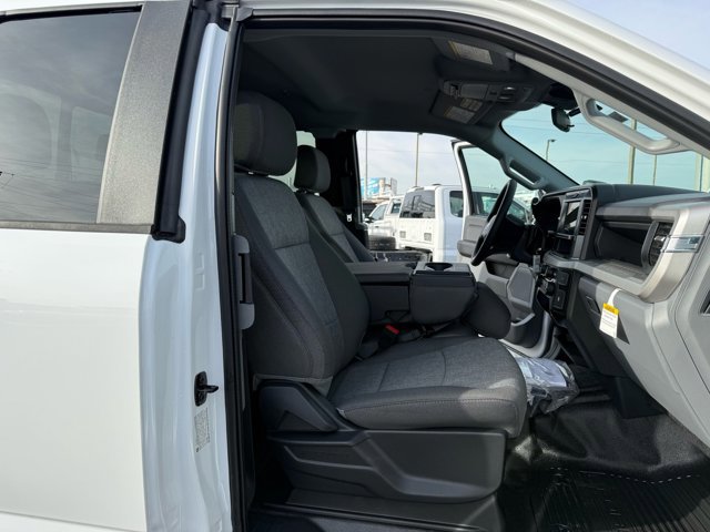 New 2026 Ford F550 4x4 Supercab Super Duty image 16