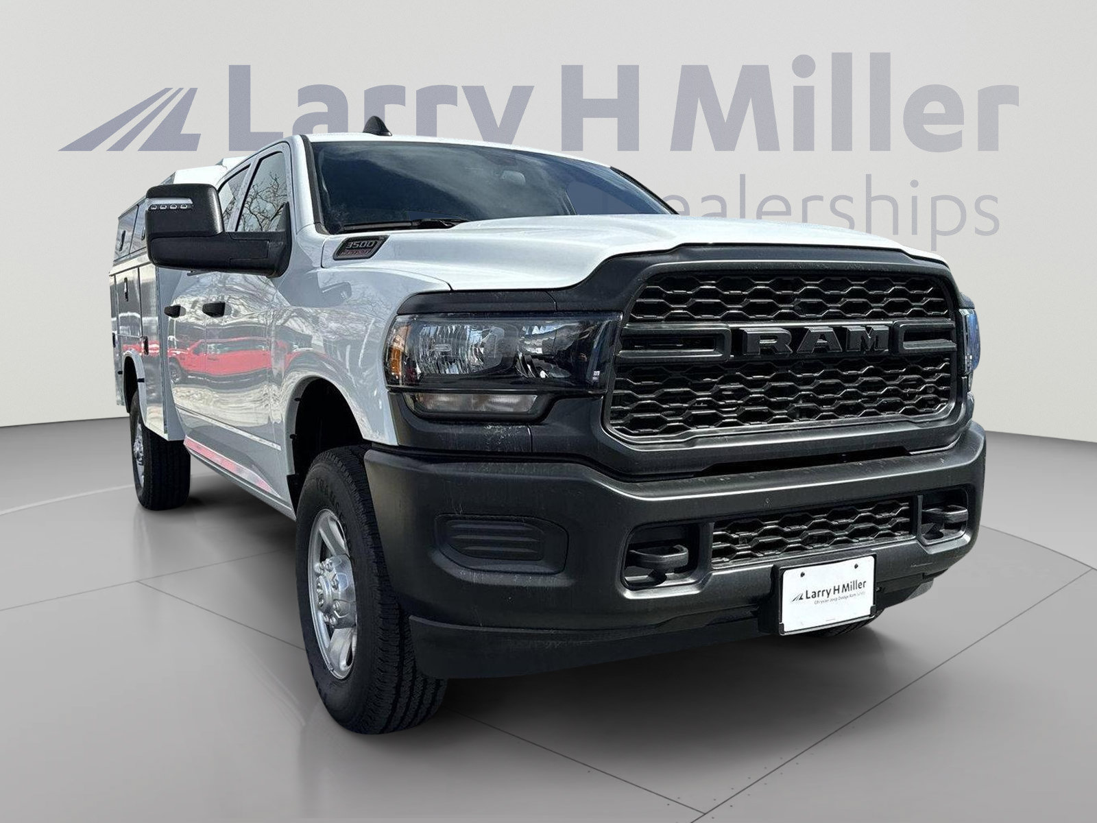 New 2023 RAM 3500 Tradesman AWD/4WD image 2