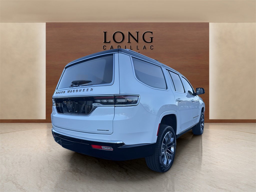 Used 2024 Jeep Grand Wagoneer Series III w/ HD Trailer Tow Package image 5