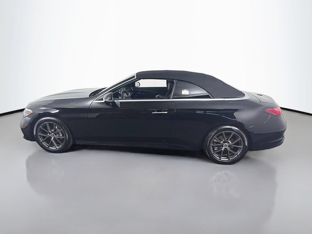 Used 2024 Mercedes-Benz CLE 300 4MATIC Cabriolet image 8