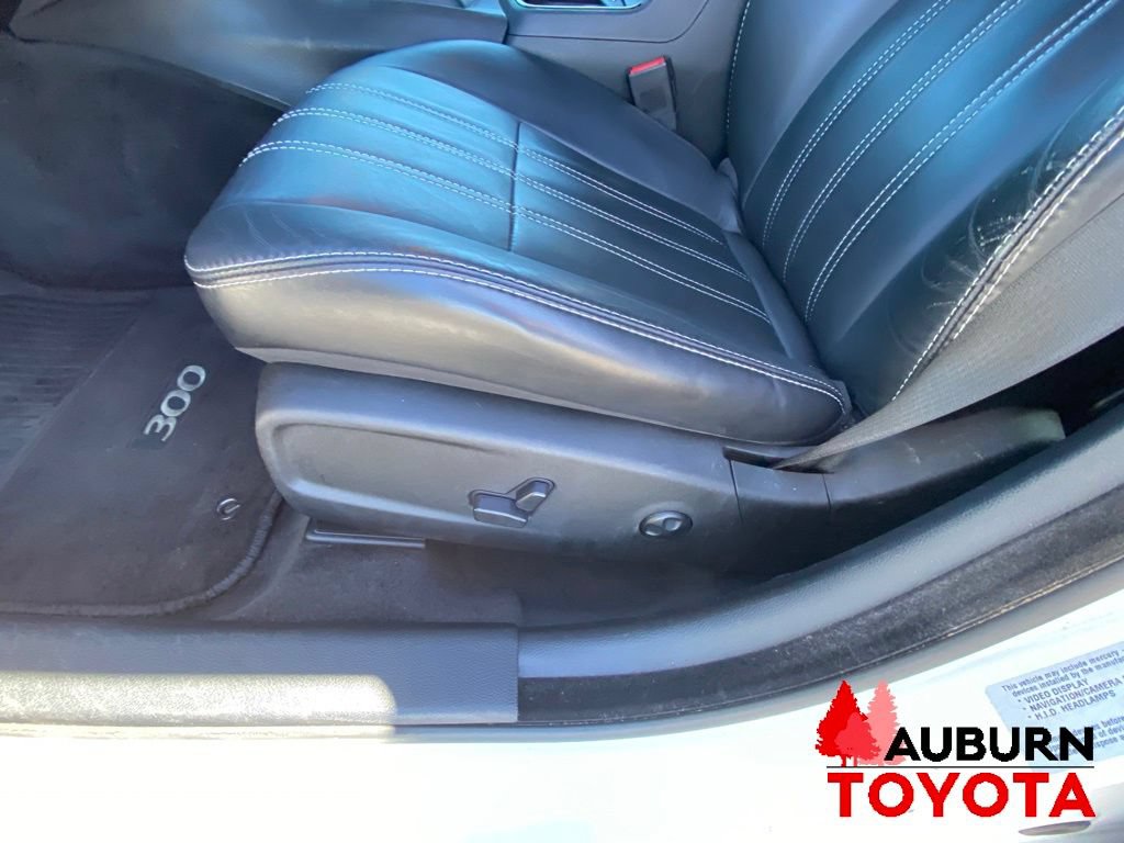 Used 2015 Chrysler 300 S RWD image 29