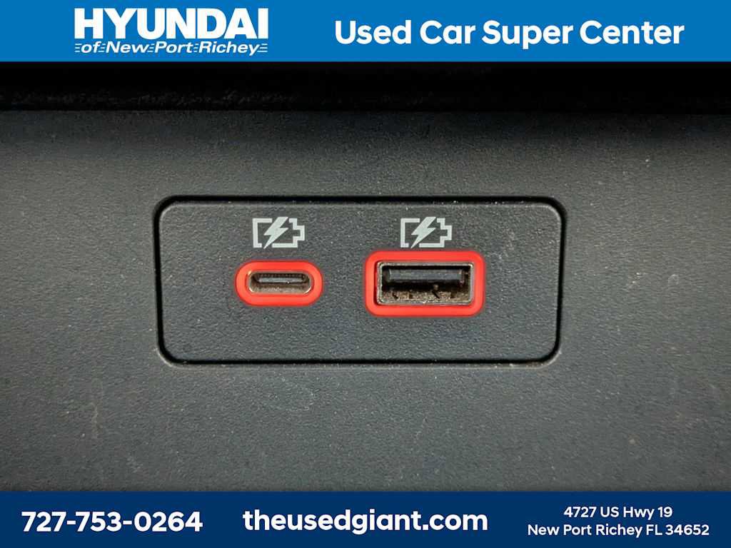 Used 2022 Nissan Frontier Pro-X w/ Technology Package image 16