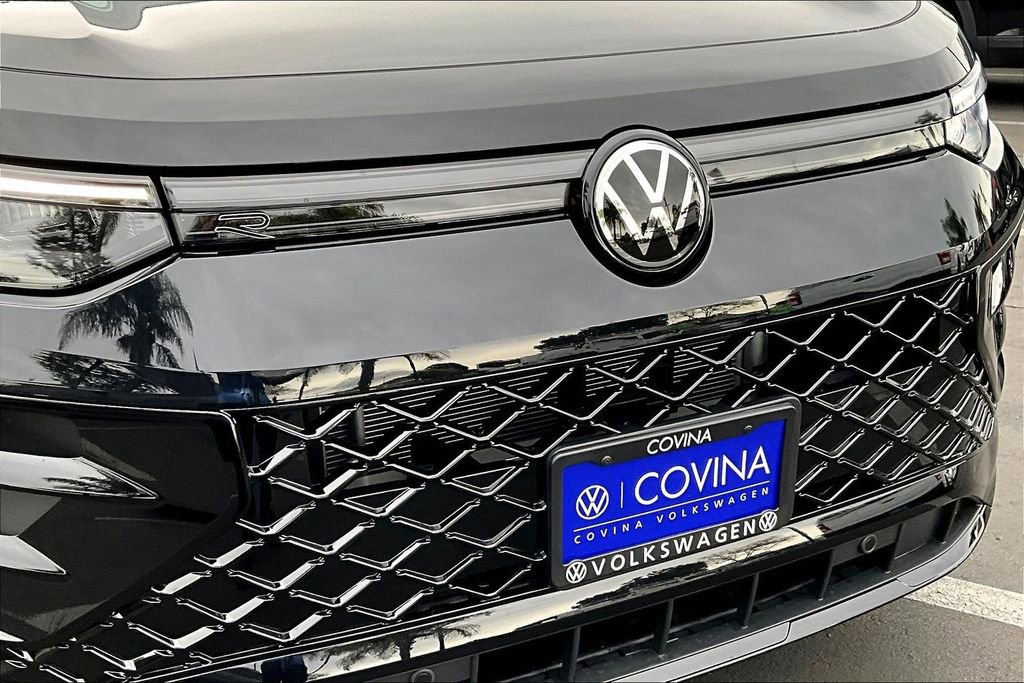 New 2026 Volkswagen Tiguan SE R-Line image 30