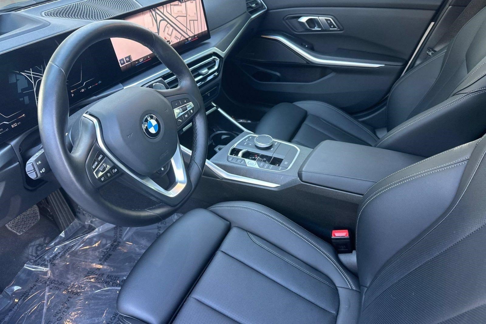 Used 2023 BMW 330i Sedan w/ Premium Package RWD image 4