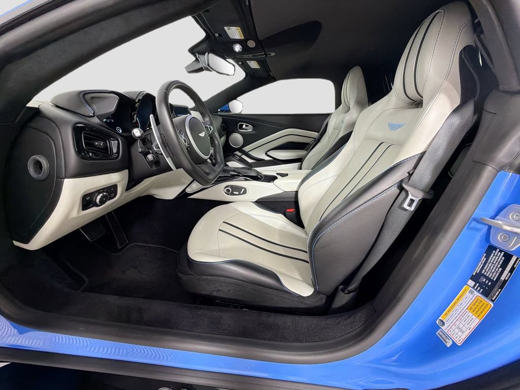 Used 2021 Aston Martin V8 Vantage Roadster RWD image 21
