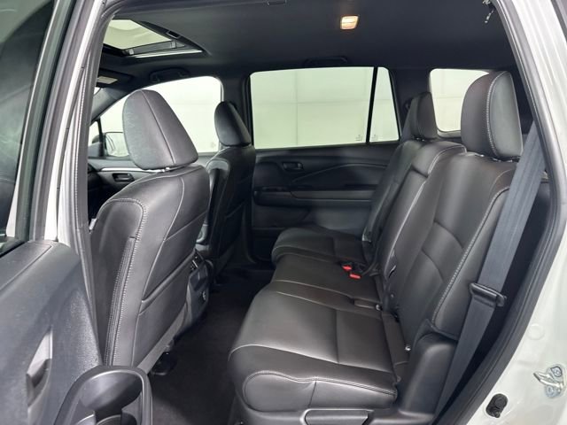 Used 2023 Honda Passport EX-L image 32