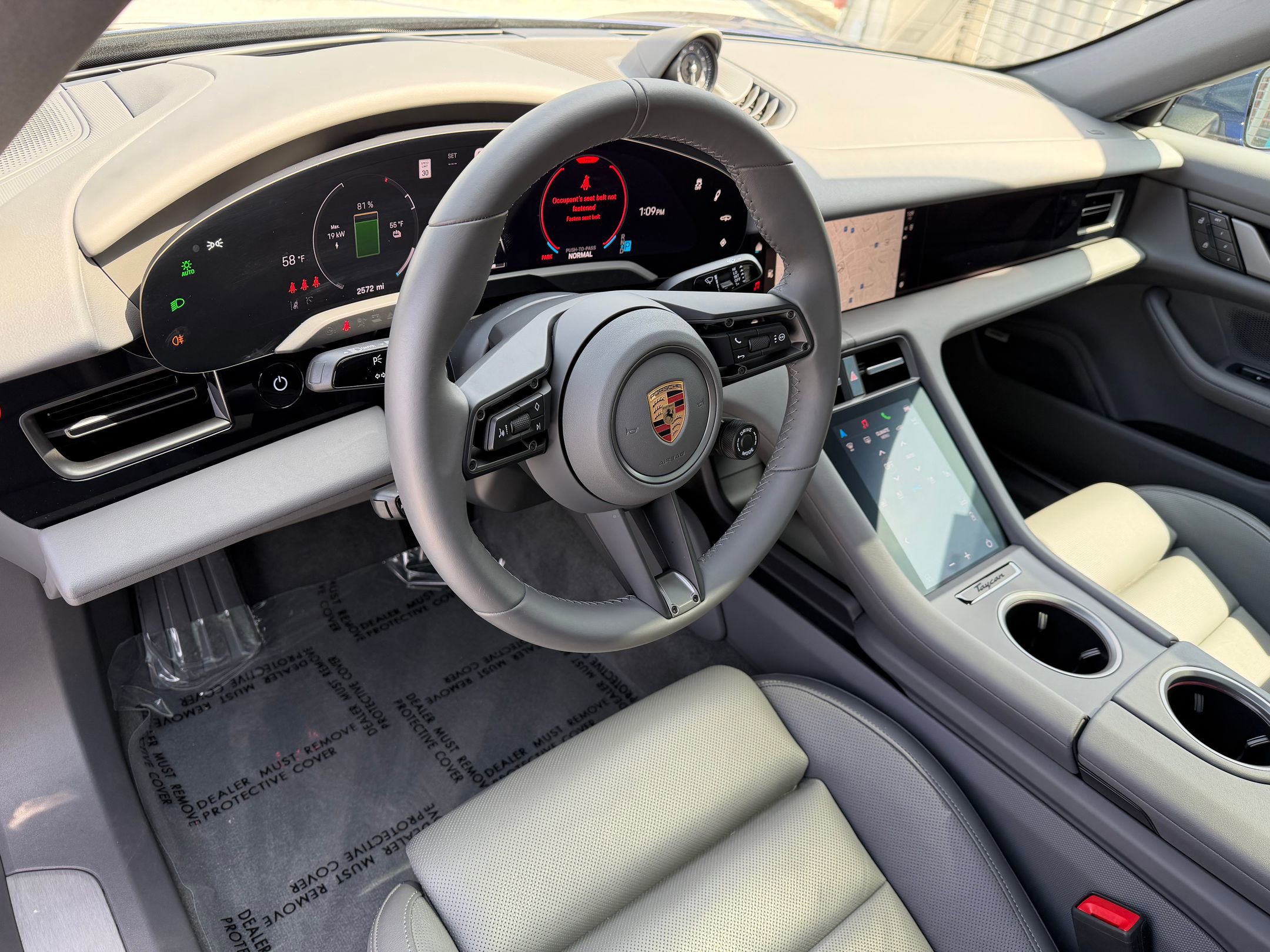 Certified 2025 Porsche Taycan 4S image 4