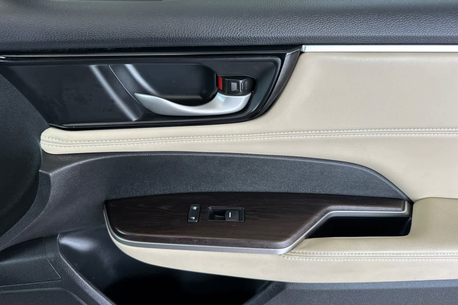 Used 2019 Honda Clarity Plug-In Hybrid image 17