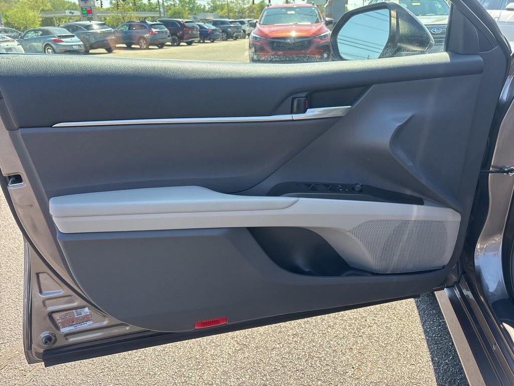 Used 2024 Toyota Camry LE image 13