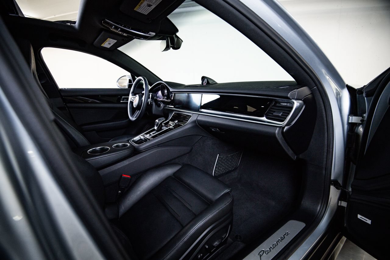 Certified 2023 Porsche Panamera image 28
