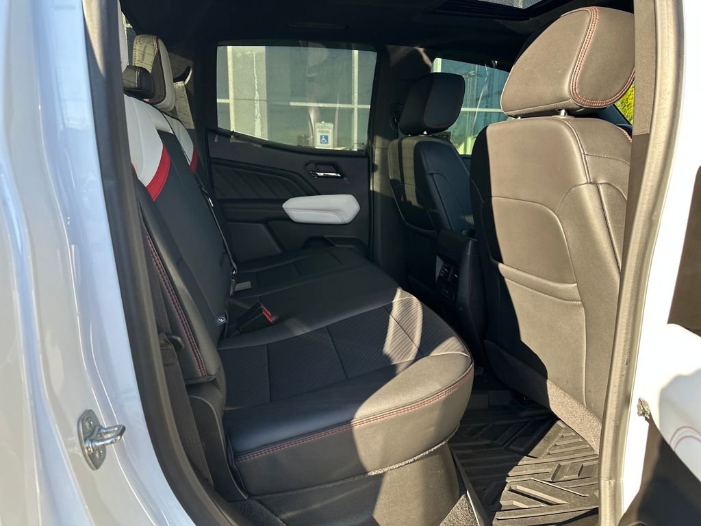 Used 2024 GMC Canyon AT4X image 15