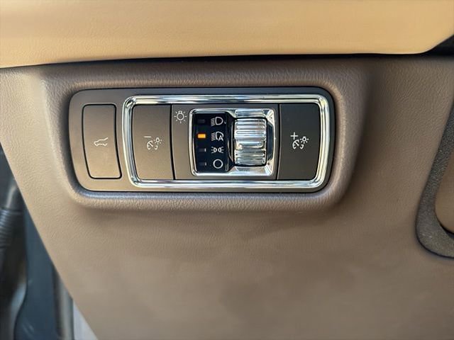 Used 2024 Lincoln Aviator Reserve w/ Equipment Group 201A AWD/4WD image 8