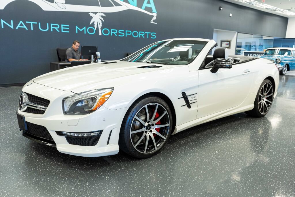 Used 2016 Mercedes-Benz SL 63 AMG image 2