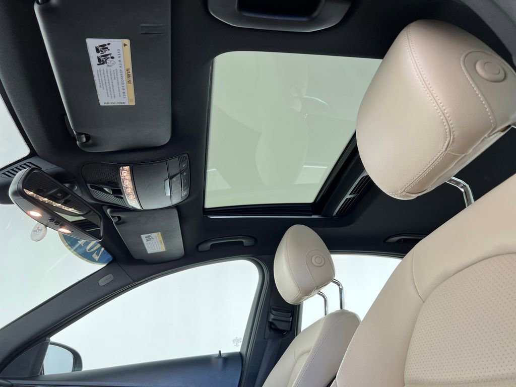Used 2018 Mercedes-Benz C 300 Sedan image 23