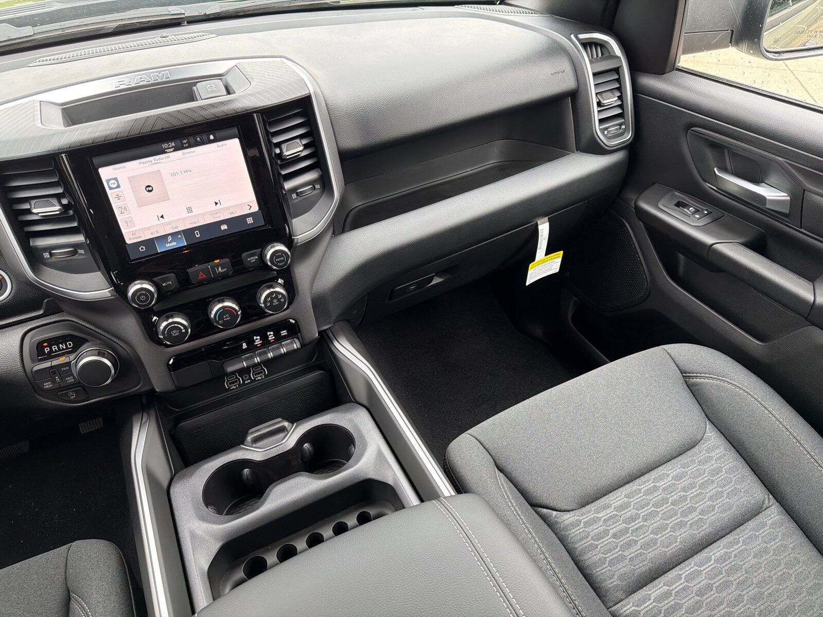 New 2026 RAM 1500 Express AWD/4WD image 19