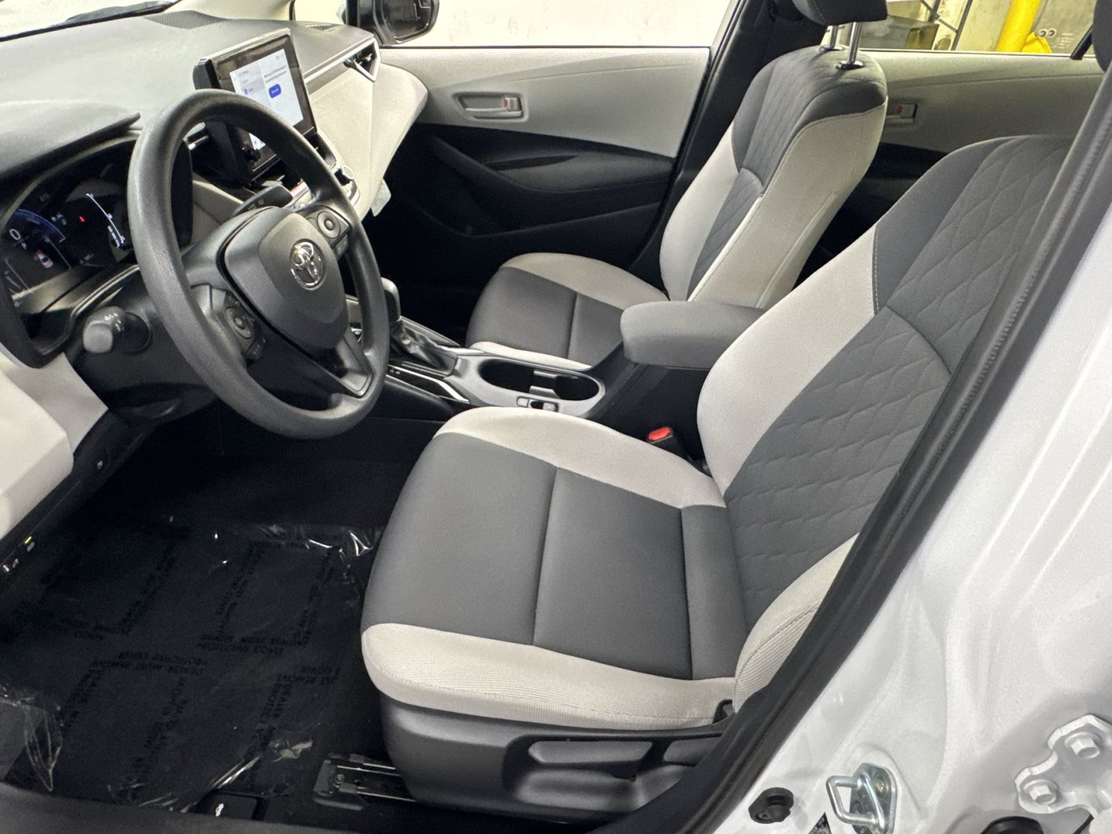 Used 2026 Toyota Corolla LE FWD image 16