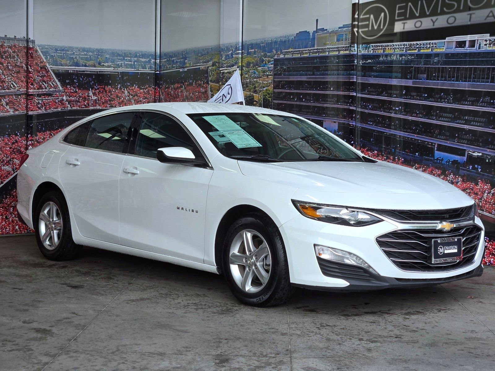 Used 2024 Chevrolet Malibu LT FWD image 1